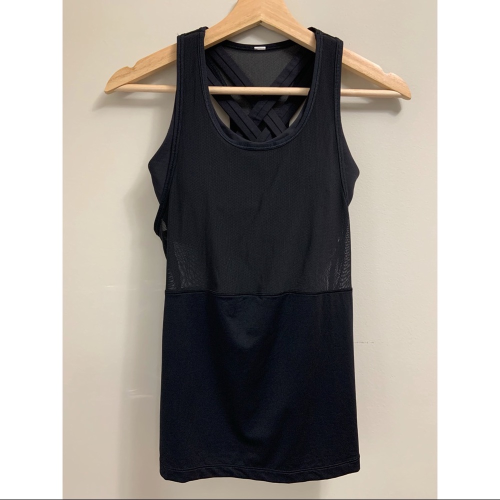 Lululemon Black Tank With Built In Bra Siz…